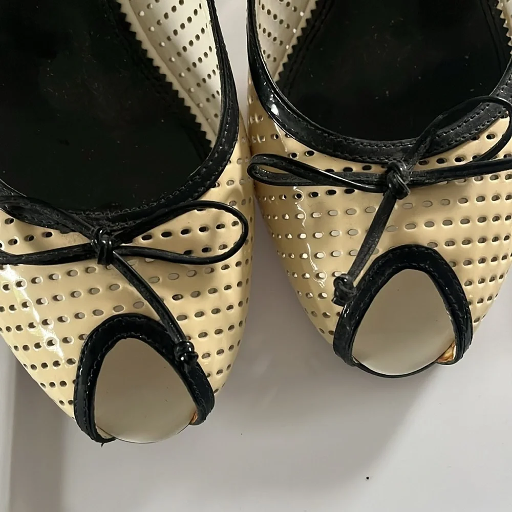 Franco Sarto Cream and Black Heels with Perforated Leather - Picture 7 of 8